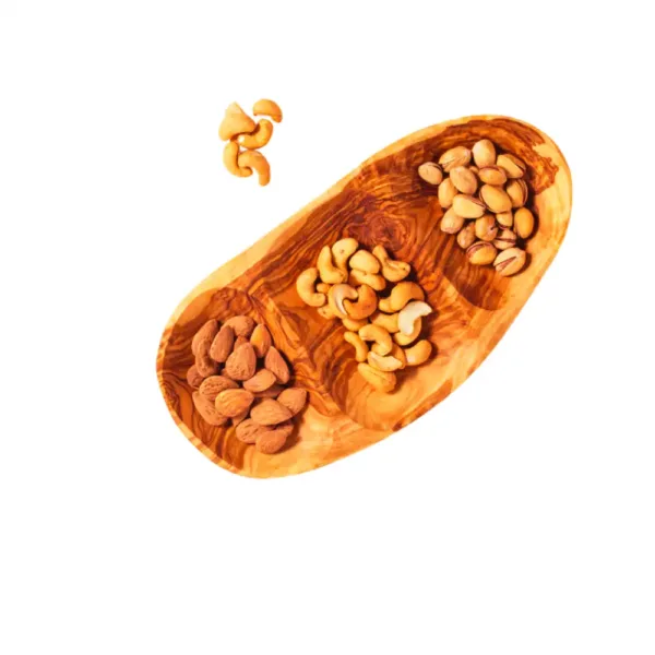 Élégante assiette à goûter en bois d’olivier.