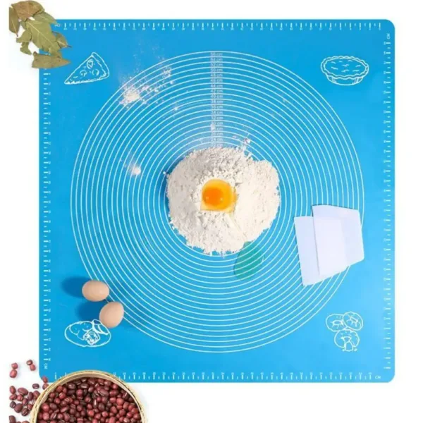 Tapis de pâtisserie WeGuard sur une table de cuisine.