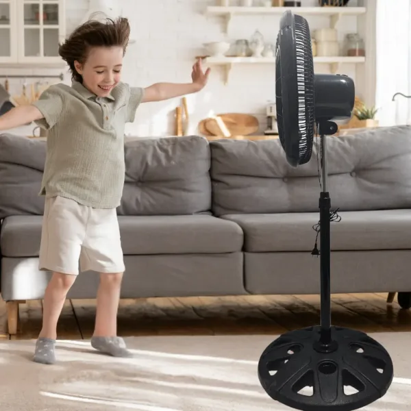 Design élégant du ventilateur sur pied