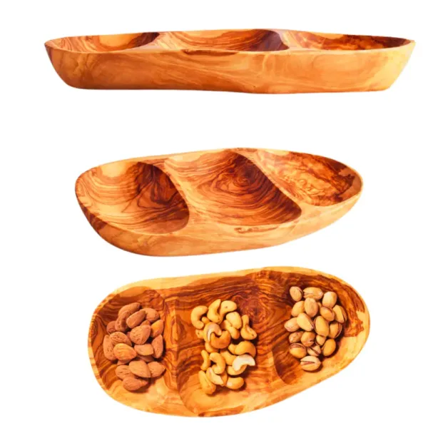 Assiette à goûter rustique en bois d’olivier.