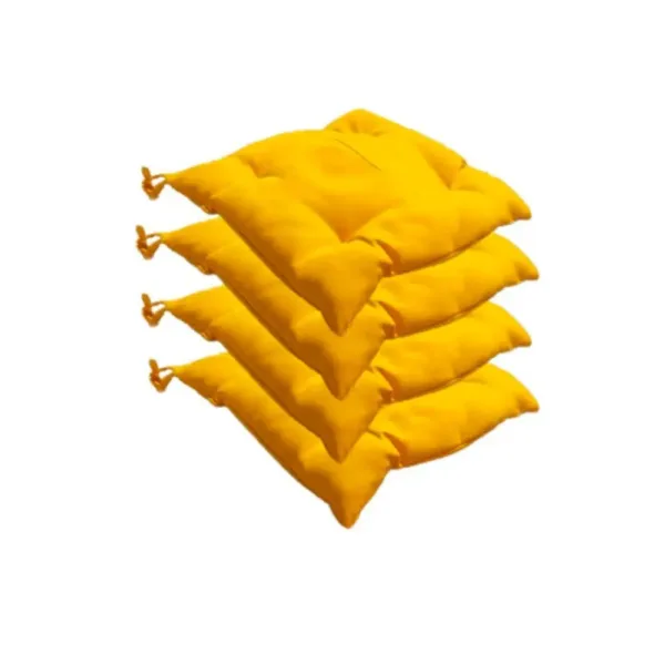 Galette de chaise extérieure en polyester anti-moisissure exposée au soleil.