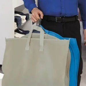 Housse résistante pour vêtements de voyage