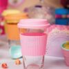 Tasse en verre 400 ml avec couvercle silicone.