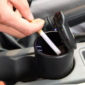 accessoire voiture pour fumeur